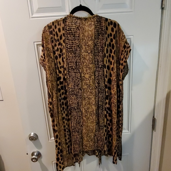 Clothes - Picture 3 of 3